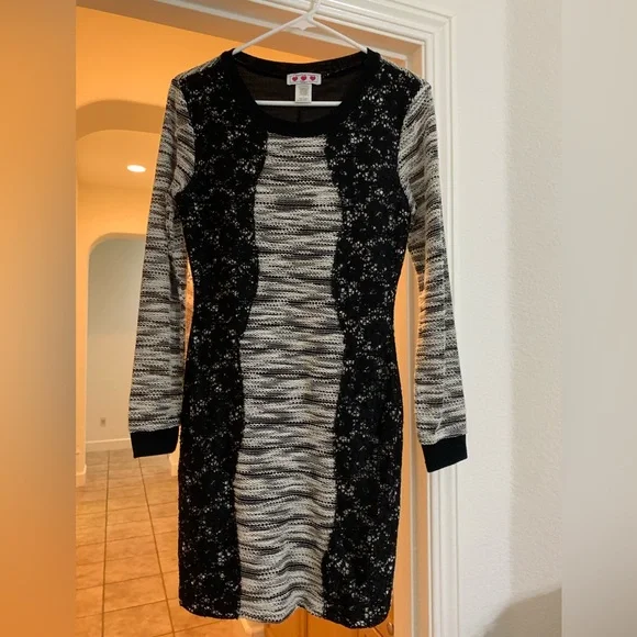 Dresses | Long Sleeve Cream And Black Warm Maxi Sweater Dress | Poshmark